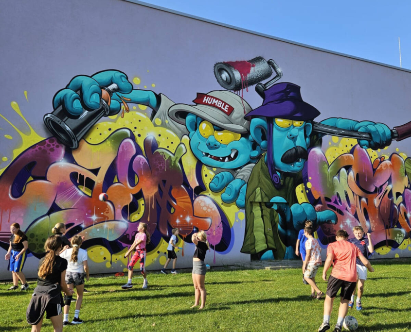 ONER MĚSTO=GALERIE MĚSTO=GALERIE – český street art festival proměňující veřejný prostor v otevřenou galerii.