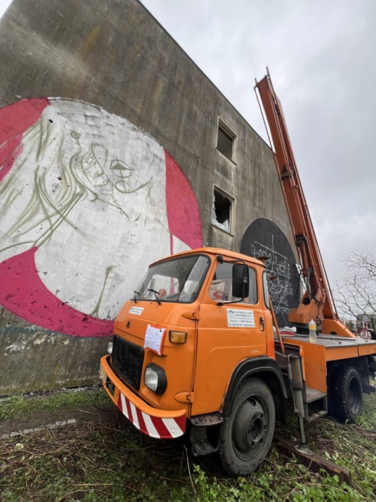 MĚSTO=GALERIE Poděbrady 2025 Žižkov Happening JW MINDSTRIKE & SWEAP final MĚSTO=GALERIE Poděbrady 2025 Žižkov Happening JW MINDSTRIKE & SWEAP final