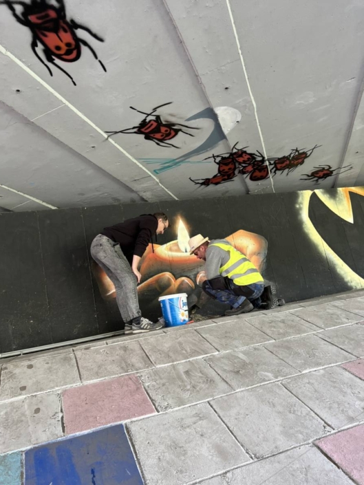 MĚSTO=GALERIE Turnov 2025 rozsvícená svíčka pro paní Maierovou