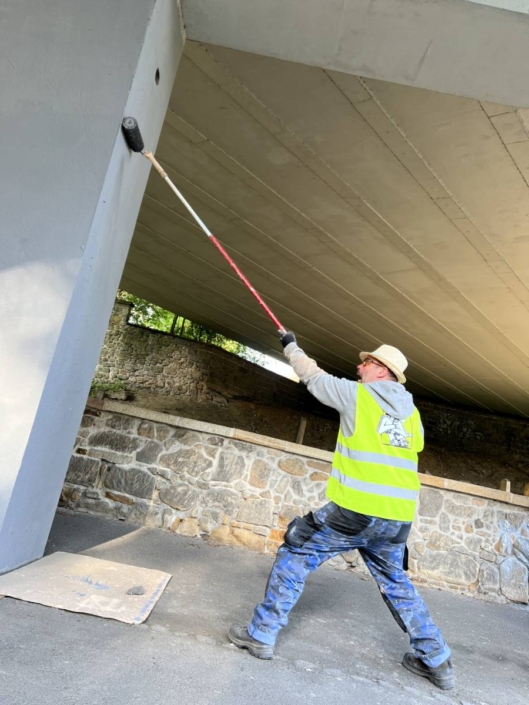 MĚSTO=GALERIE Turnov 2025 rozsvícená svíčka pro paní Maierovou