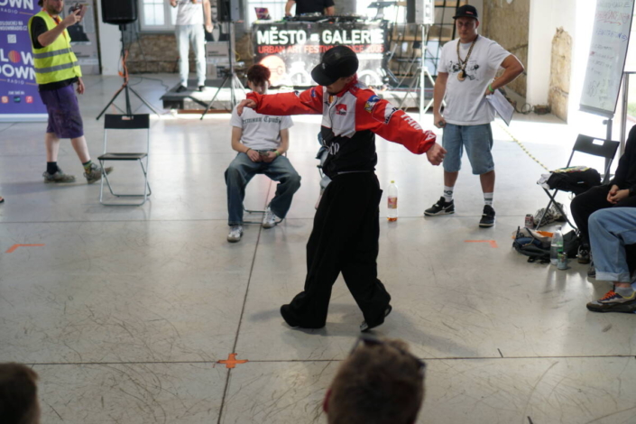 MĚSTO=GALERIE Mladá Boleslav 2025 SPORT ART EVENT supported by PRAGERS report MĚSTO=GALERIE Mladá Boleslav 2025 SPORT ART EVENT supported by PRAGERS report