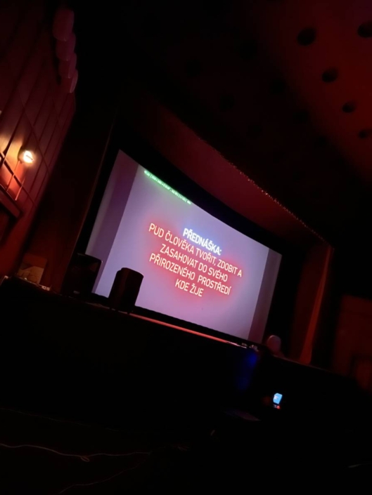 MĚSTO=GALERIE Dvůr Králové nad Labem 2025 proces MĚSTO=GALERIE Dvůr Králové nad Labem 2025 proces